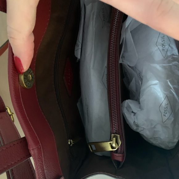 Red Velvet Fossil Satchel NWT - Picture 10 of 10